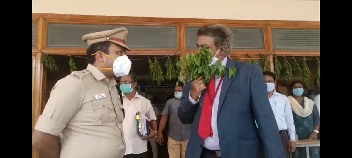 கொரோனா அச்சத்தில் ராஜகோபால்