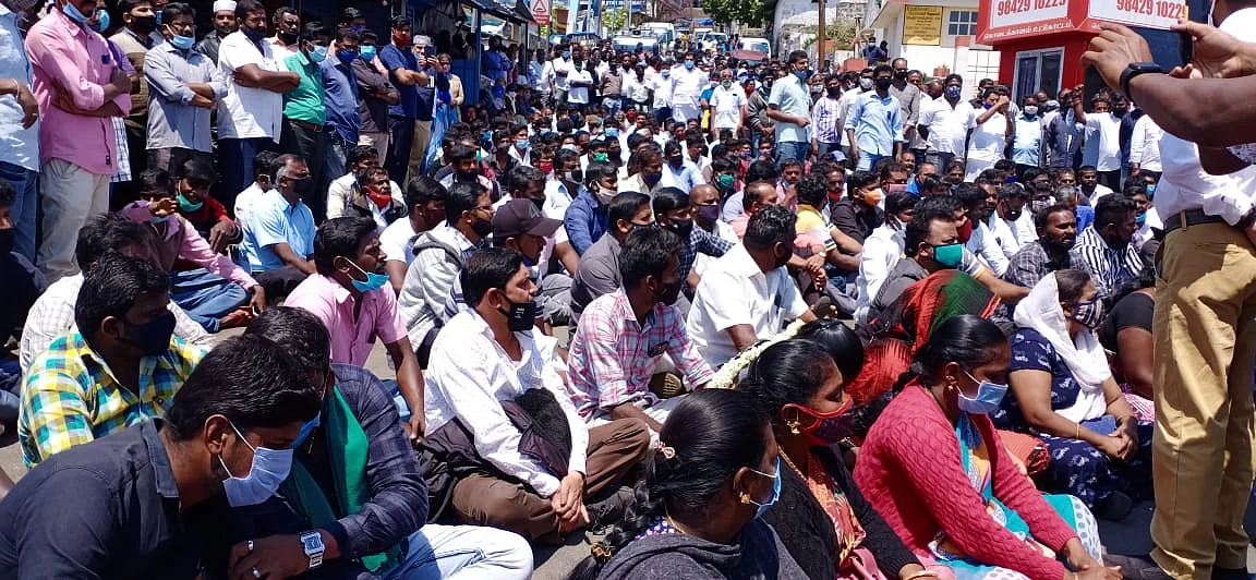 போராட்டம் நடத்தும் கொடைக்கானல்வாழ் மக்கள்