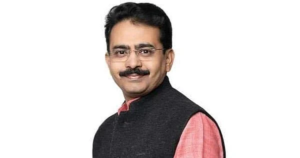குஜராத் காங்கிரஸ் மேலிடப் பொறுப்பாளர் ராஜீவ்
