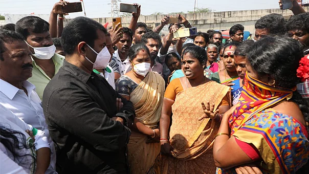 நாம் தமிழர் - சீமான்