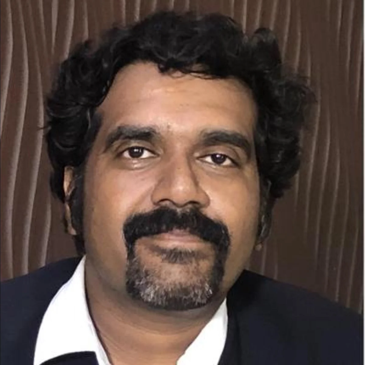 சண்முகவேல் சங்கரன்