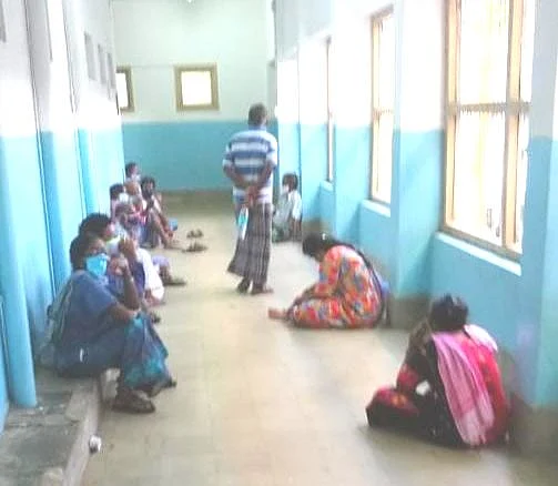 போராட்டம் செய்த கொரோனா நோயாளிகள்
