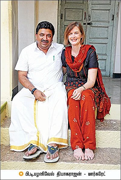 மனைவியுடன் பி.டி.ஆர்.தியாகராஜன்