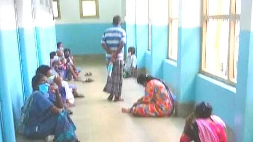 போராட்டம் செய்த கொரோனா நோயாளிகள்