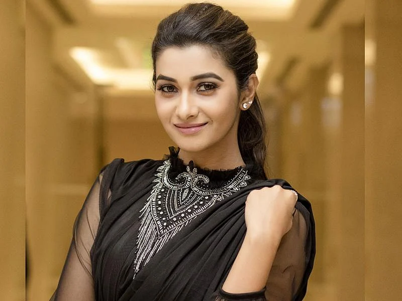 பிரியா பவானி சங்கர் | Priya Bhavani Shankar