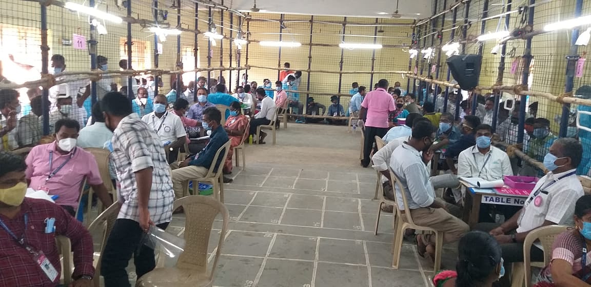 vikatan%2F2021-05%2F1cc090e2-7097-4374-9ad1-0a02fd1d9f86%2FWhatsApp_Image_2021_05_02_at_07_39_33.jpeg?auto=format%2Ccompress&format=webp&w=576&dpr=1.0