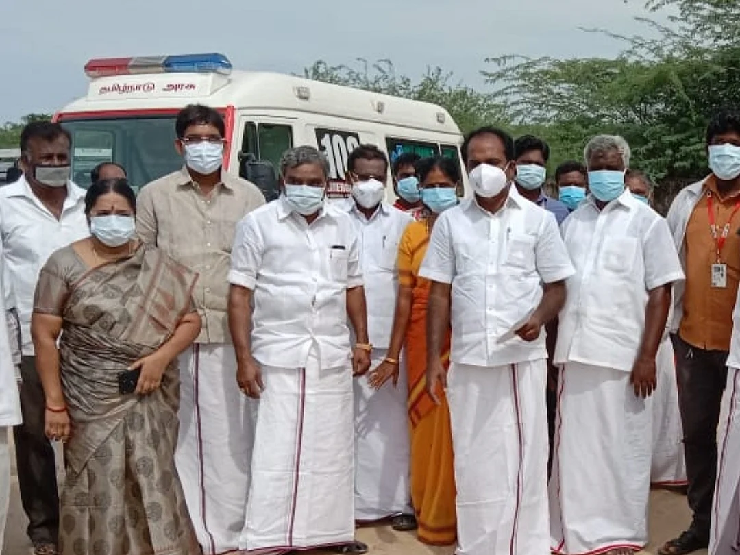 திருவாரூர்: ஆம்புலன்ஸே இல்லாத அரசு மருத்துவமனை; 15 நிமிடங்களில் ஏற்பாடு செய்த அமைச்சர்!