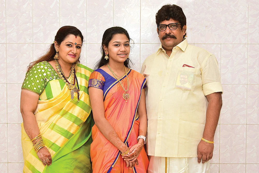 விகடன் TV: “மக்கள் சினிமாவையும் அரசியலையும் குழப்பிக்கலை!”