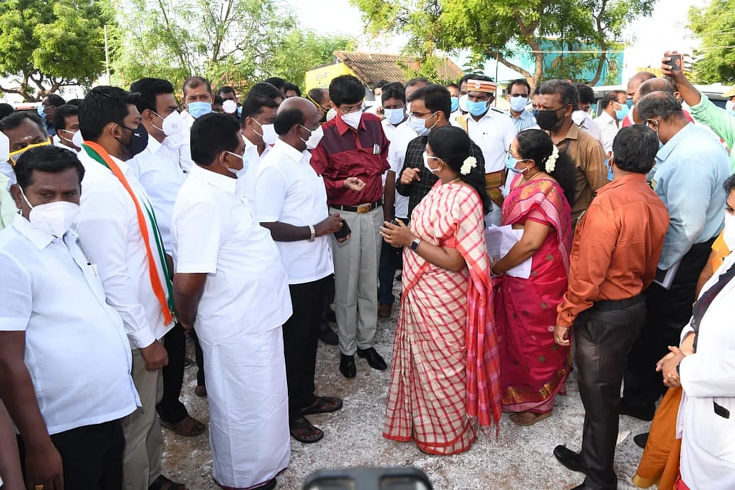 அமைச்சர்கள் ஆய்வு