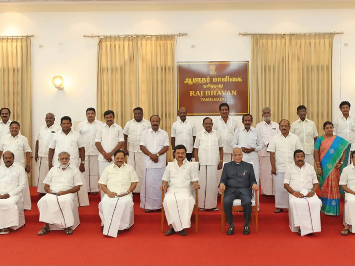 அமைச்சர்கள் பட்டியல்... அடேங்கப்பா பின்னணி!