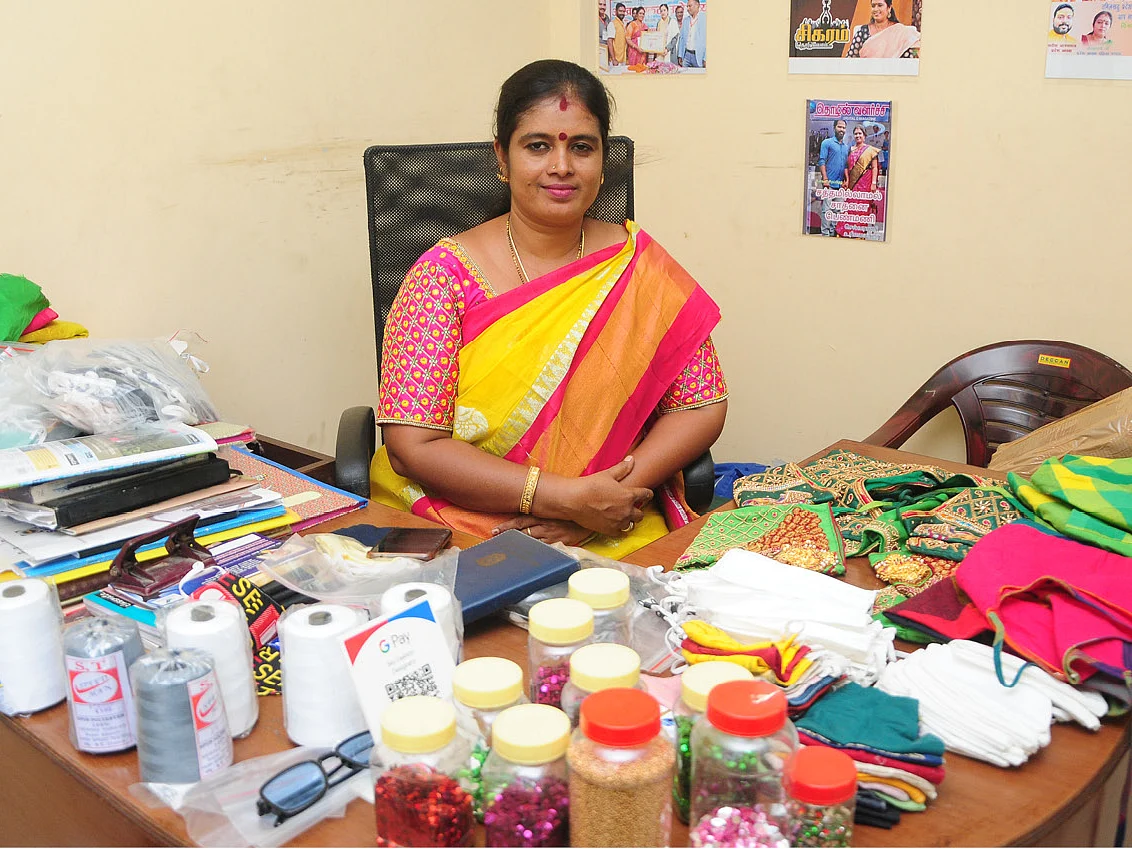 வாழ்க்கையில் வீசிய புயல்கள்... உழைப்பால் கரை சேர்ந்த செல்வராணி