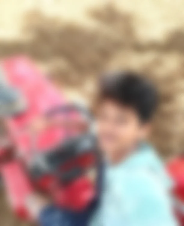 டிராக்டரில் அமர்ந்து சஞ்சீவி எடுத்த செல்ஃபி