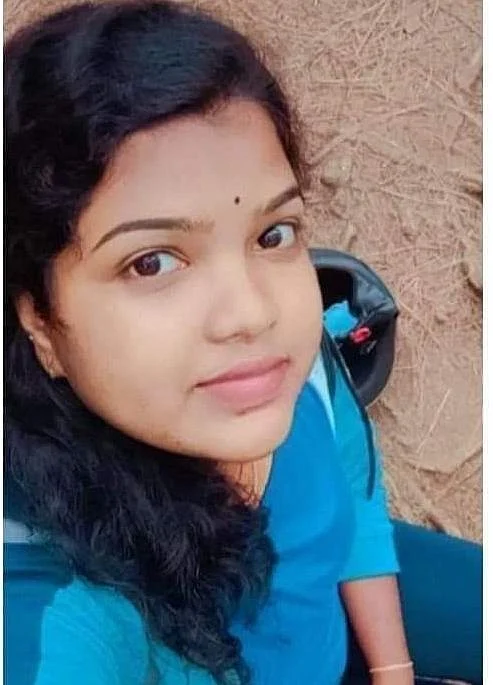 டி.ஒய்.எஃப்.ஐ நிர்வாகிகள் அஸ்வின் மற்றும் ரேகா