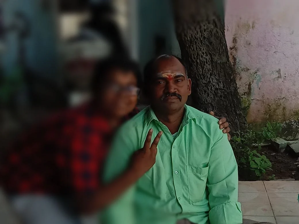 மகனுடன் பாலகிருஷ்ணன்