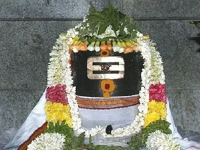 கணவன் மனைவிக்குள் வருத்தங்கள் நீங்கி ஒற்றுமை மேலோங்க எளிய 4 வழிபாடுகள்!
