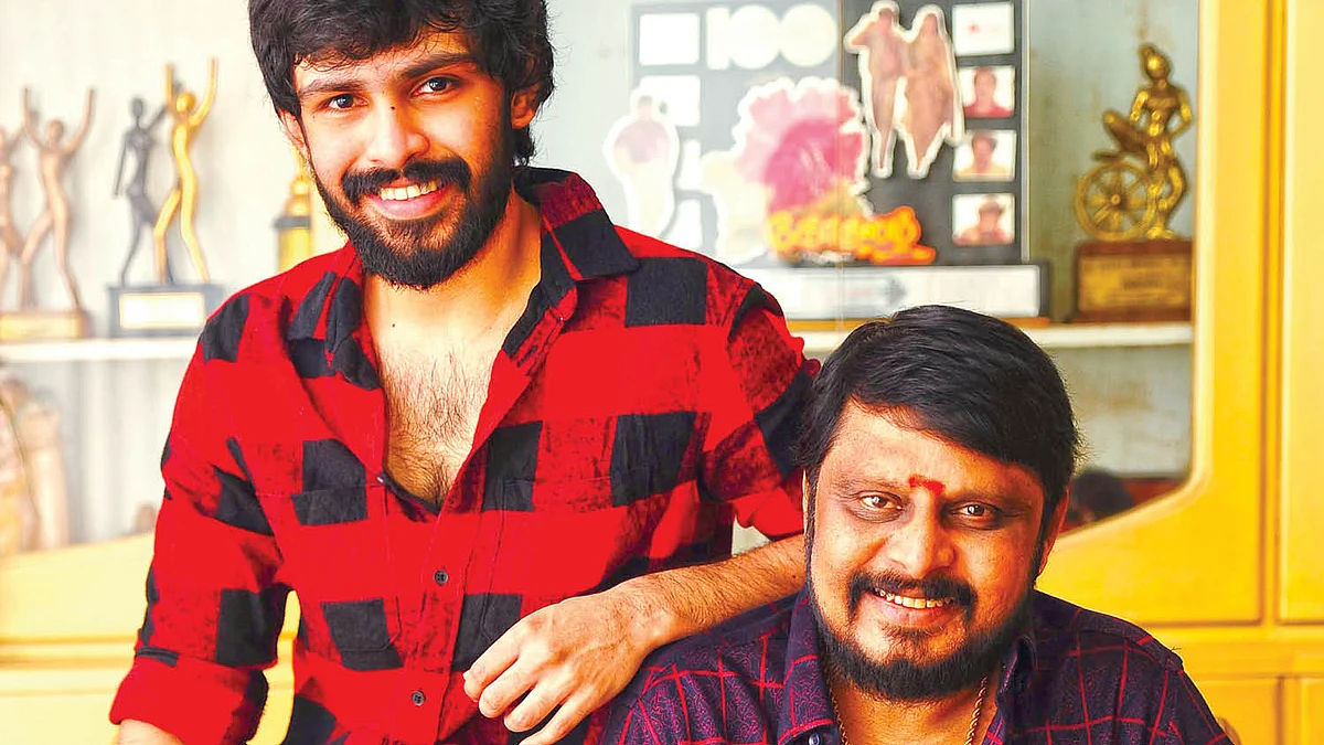மகன் கனிஷ்காவுடன் விக்ரமன்
