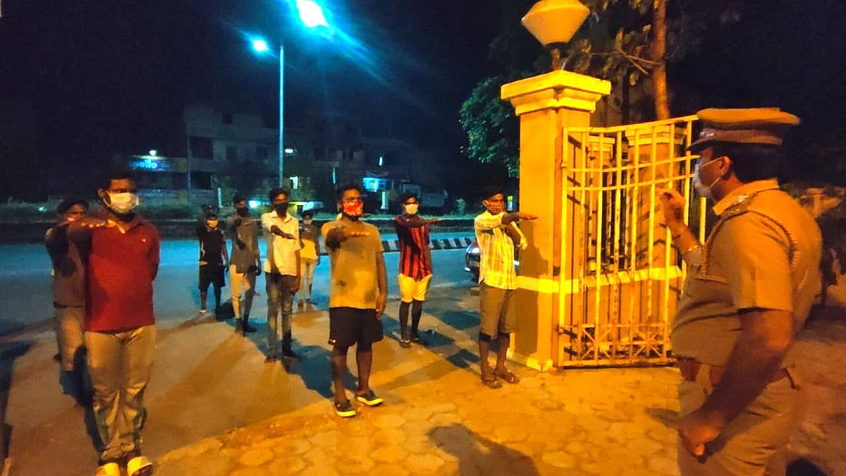 உறுதி மொழி எடுக்க வைத்த காவல் ஆய்வாளர் சஜித்