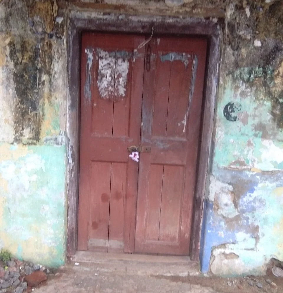 சீல் வைக்கப்பட்ட மருத்துவமனை