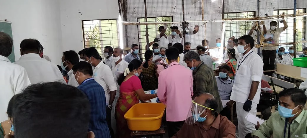 தமிழக சட்டப்பேரவைத் தேர்தல் முடிவுகள்: திமுக கூட்டணி - 159 ; அதிமுக கூட்டணி -75..! #LiveUpdates