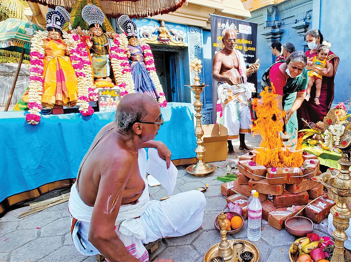 பொலிவோடு நடைபெற்ற
அட்சய திருதியை வைபவம்!