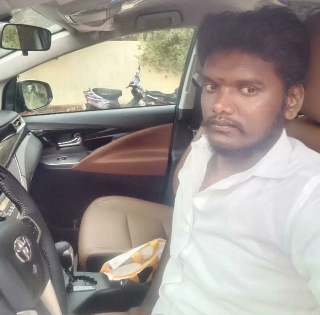 மணிவாசகத்தின் பெரியப்பா மகன் கார்த்தி