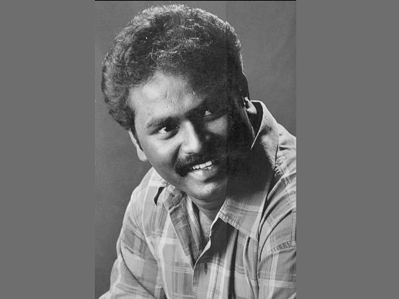 விகடன் புகைப்படக் கலைஞர் விஜயகுமார் கொரோனா தொற்றால் மரணம்!