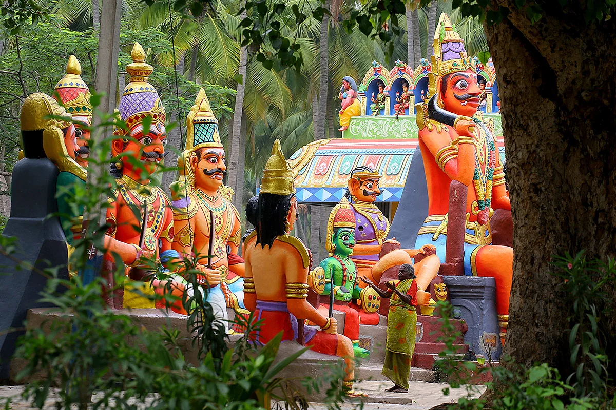 குங்கும அர்ச்சனைக்கு சொல்லவேண்டிய துதி என்ன?