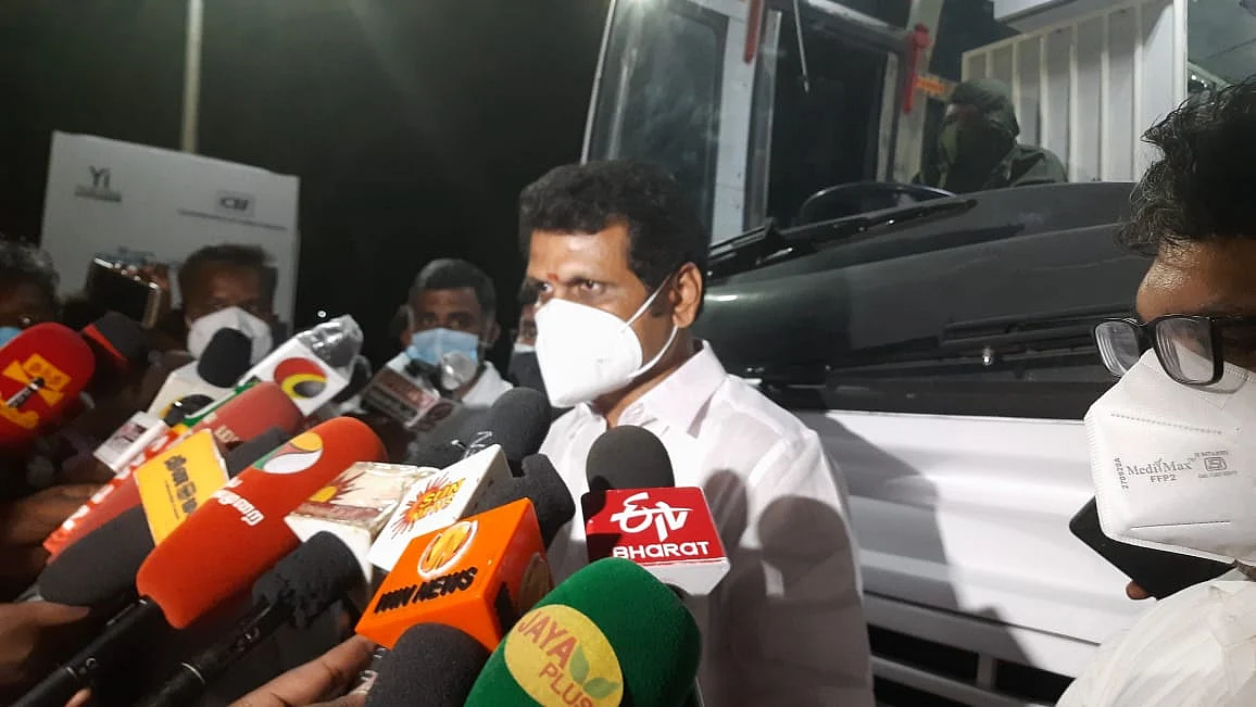 பேட்டியளிக்கும் செந்தில் பாலாஜி