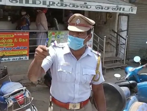 தஞ்சாவூர்:தி.மு.க நிர்வாகியின் சிபாரிசு; மறுத்த போலீஸ் அதிகாரி ஆயுதப்படைக்கு மாற்றம்?!-நடந்தது என்ன?