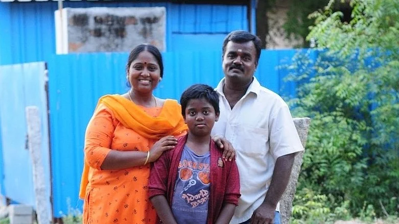 குடும்பத்தினருடன் தீபா