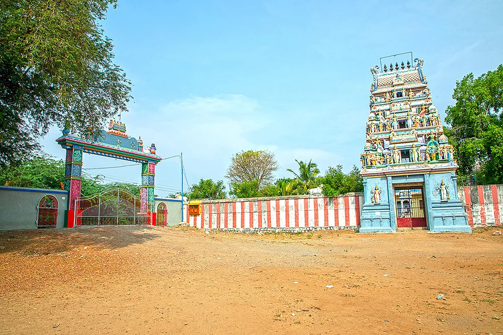 மனிதர்களுக்கு மதம் இருக்கலாம்... தெருக்களுக்கு கிடையாது!