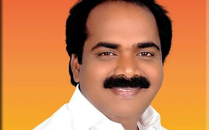 சுற்றுச்சூழல் துறை அமைச்சர்