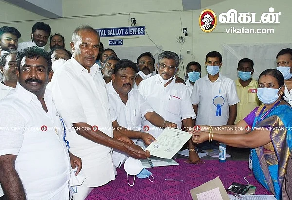 வெற்றிச் சான்றிதழ் பெற்ற அப்பாவு