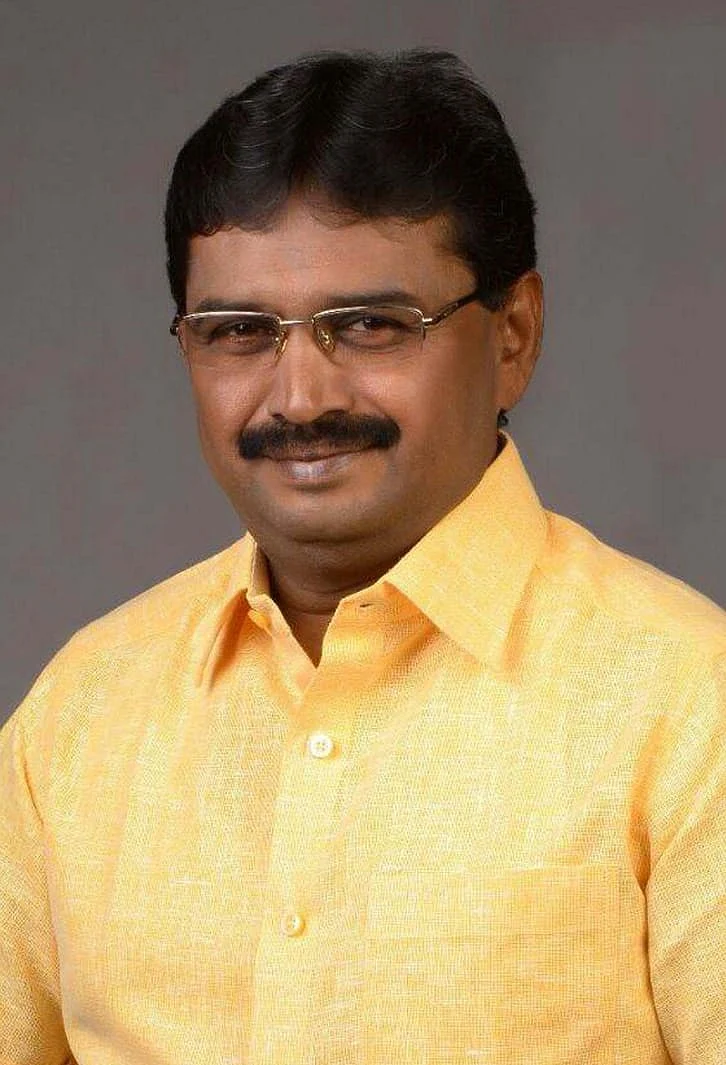 நா.கார்த்திக்