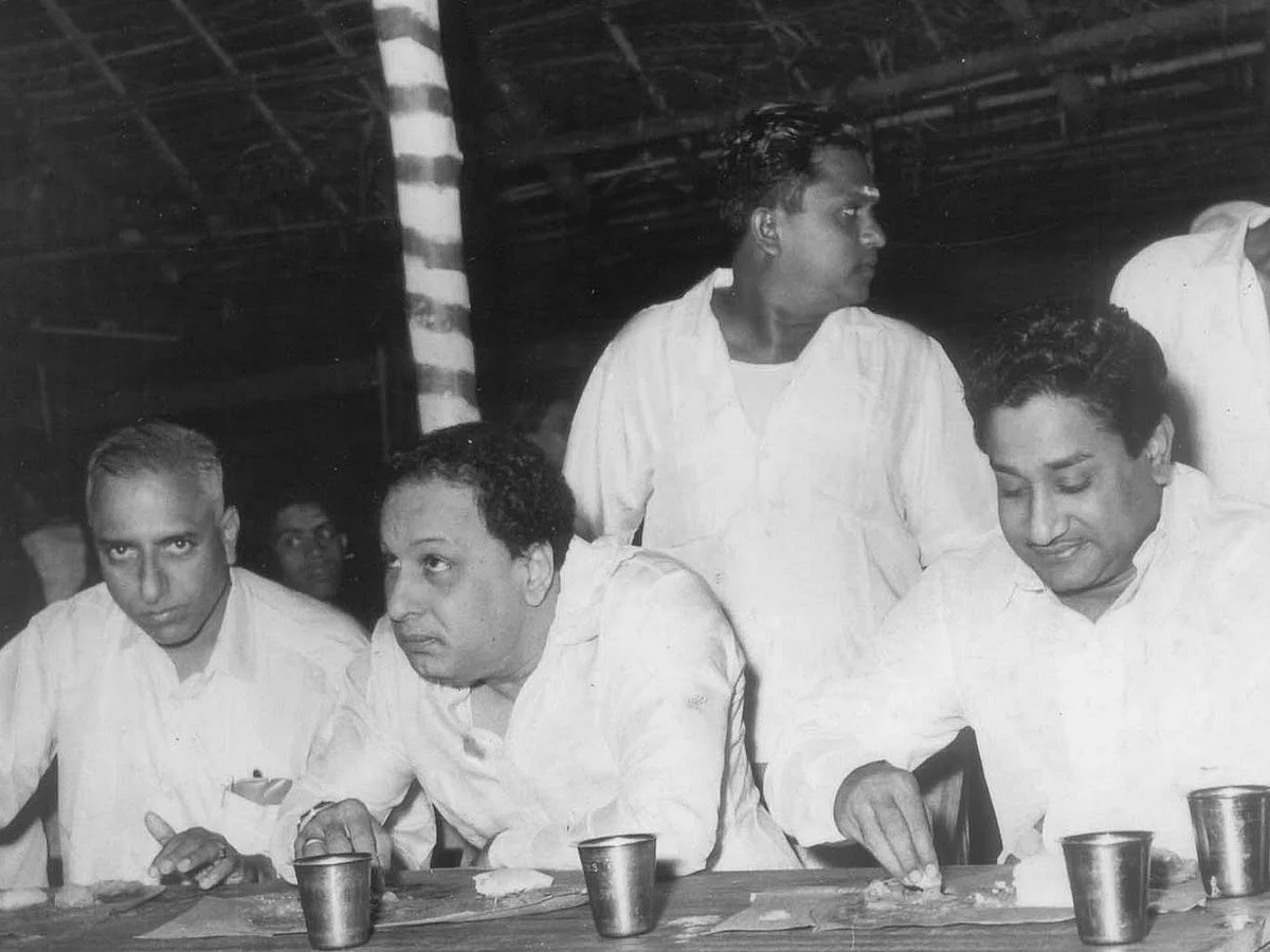 நானும் நீயுமா - 3: எம்.ஜி.ஆர் vs சிவாஜி... வெற்றியும், தோல்வியும் எதனால், எப்படி வந்தது?!