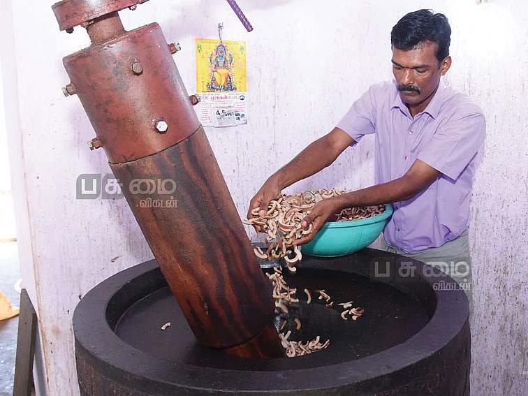 மாதம் ரூ.37,000 பாரம்பர்ய முறையில் கல்செக்கு எண்ணெய்! -
கைகொடுக்கும் நேரடி விற்பனை