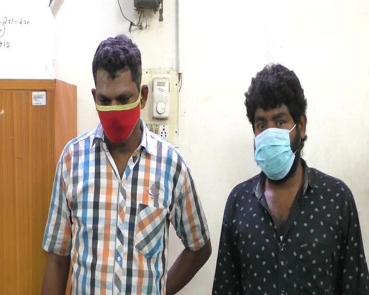 கைதுசெய்யப்பட்ட பொன் மாரியப்பன், மோகன்ராஜ்