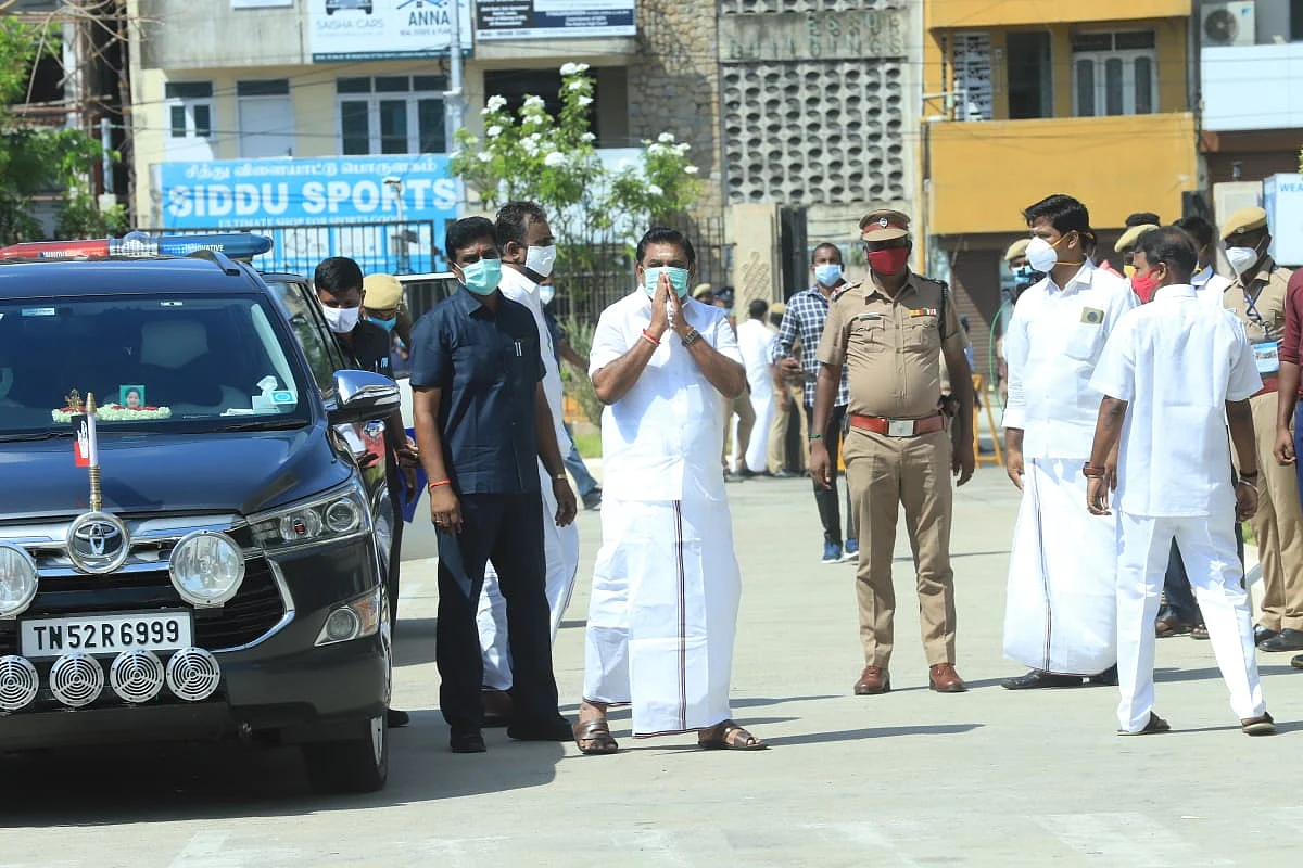 பழனிசாமி