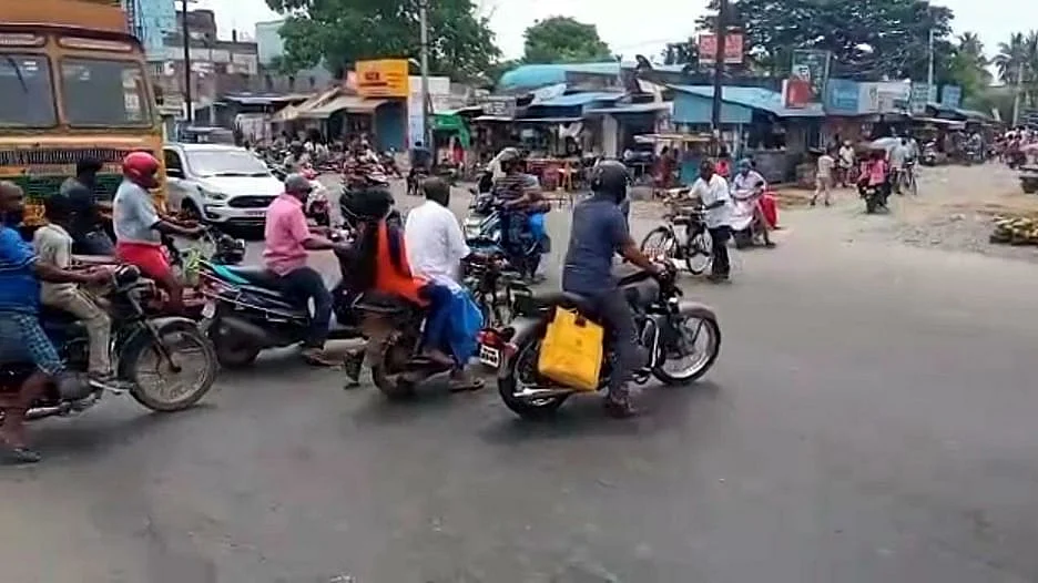 ஊரடங்கில் போக்குவரத்து