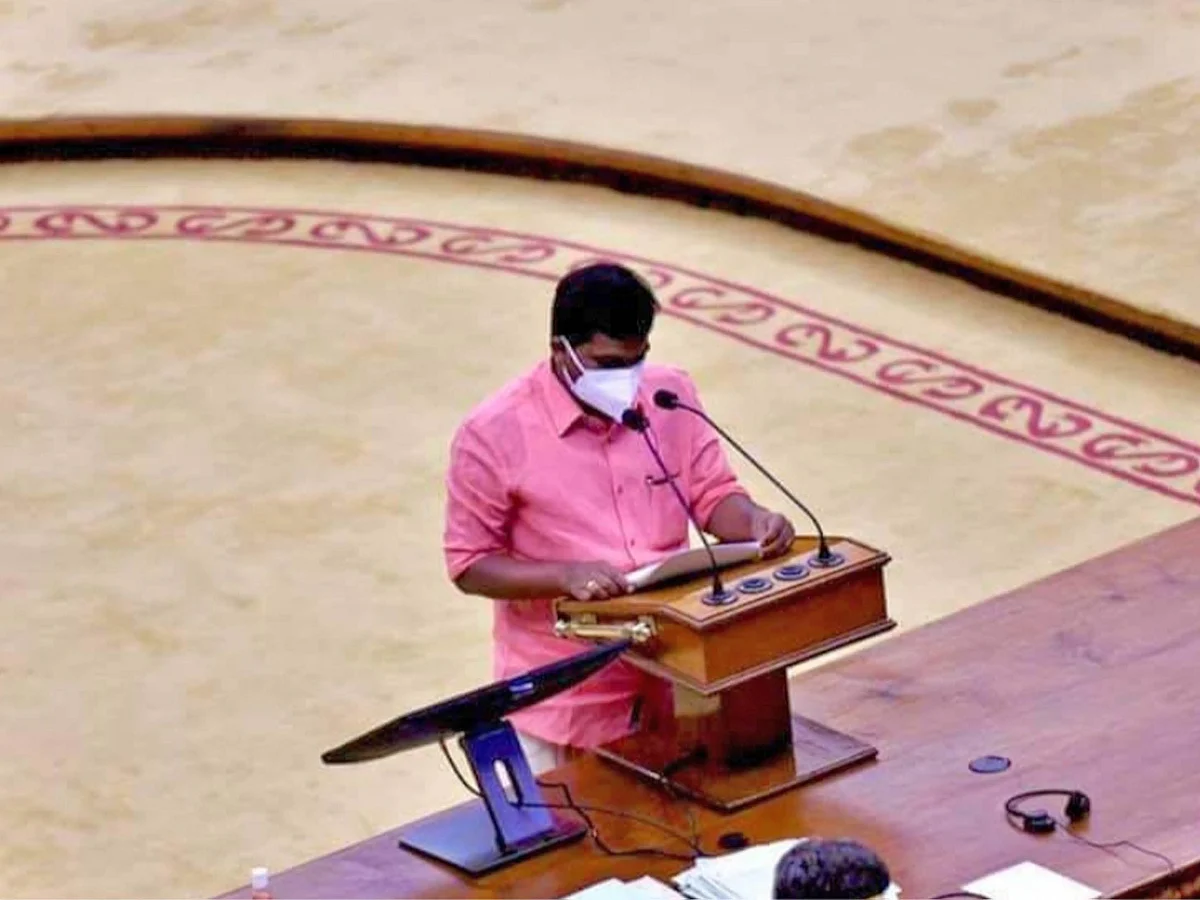 தமிழில் உறுதிமொழி எடுத்ததில் பெருமை!