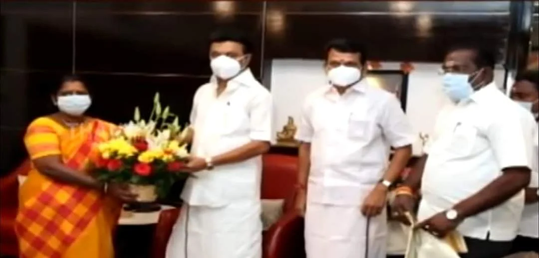 தி.மு.க-வில் இணைந்த கீதா
