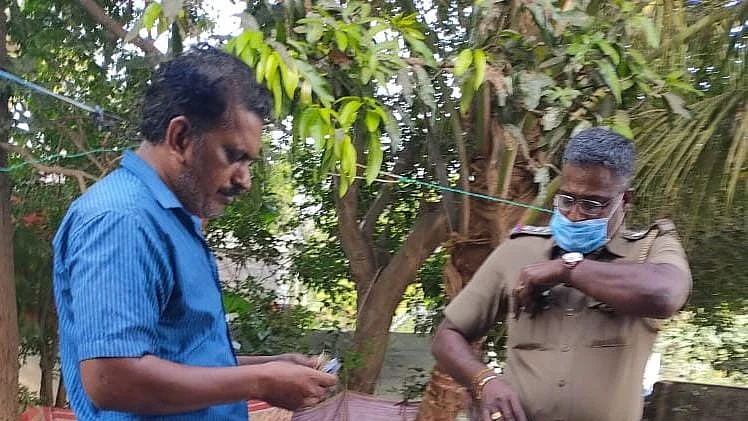 ட்விட்டர் பதிவால் திரும்பக் கிடைத்த பணம்