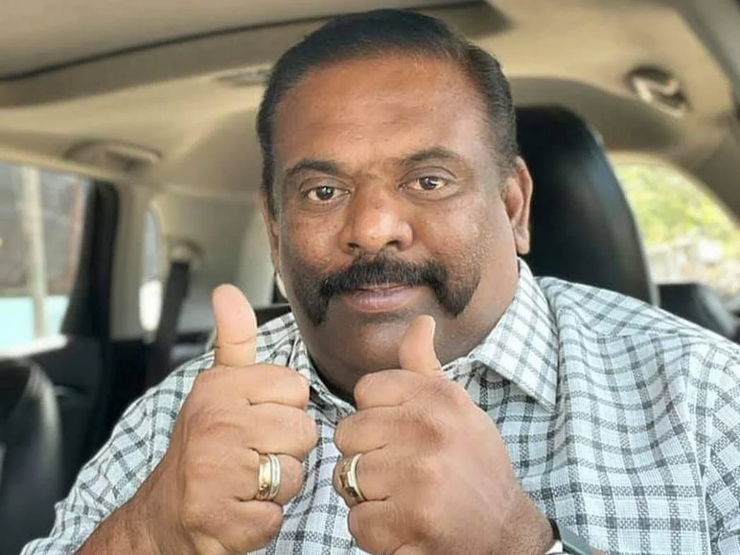 கோவிட் 19: `மாத்திரை மருந்துடன் பாசிட்டிவ் எண்ணங்களும்தான் என்னை மீட்டது!' - வெங்கடேஷ் ஆறுமுகம்