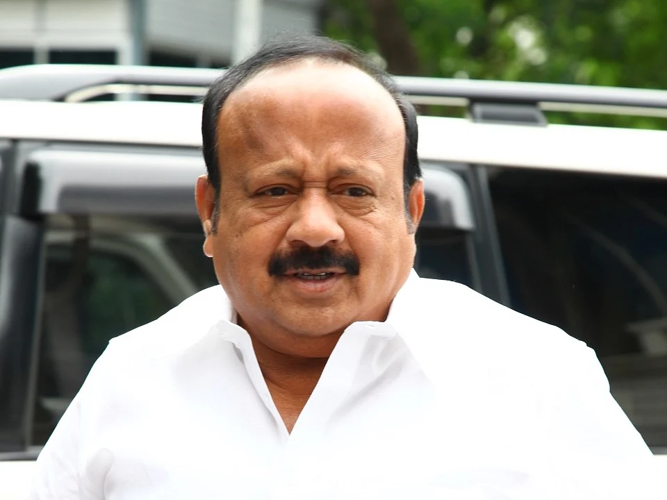 `8 வழிச்சாலை, ஹைட்ரோகார்பன் திட்டம் வராது!' - உறுதியளித்த வேளாண் அமைச்சர்; ஆர்வலர்கள் சொல்வது என்ன?