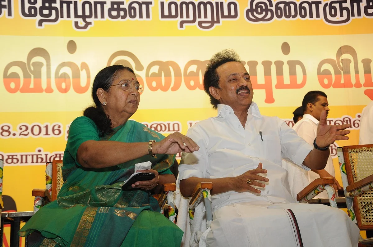 ஸ்டாலின் உடன் சுப்புலட்சுமி