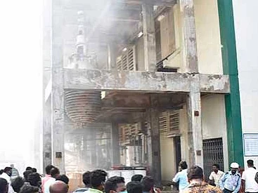 கடலூர்: ‘வெடித்துச் சிதறிய பாய்லர்; தூக்கி வீசப்பட்ட உடல்கள்! சிப்காட் தீ விபத்து!'