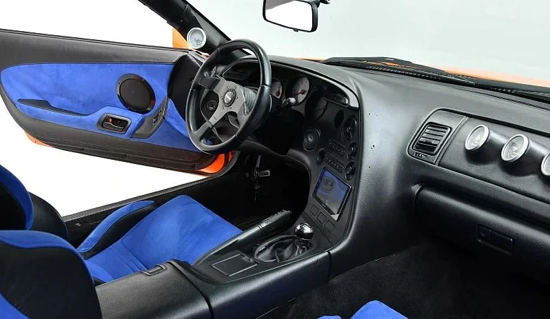 Supra Interior