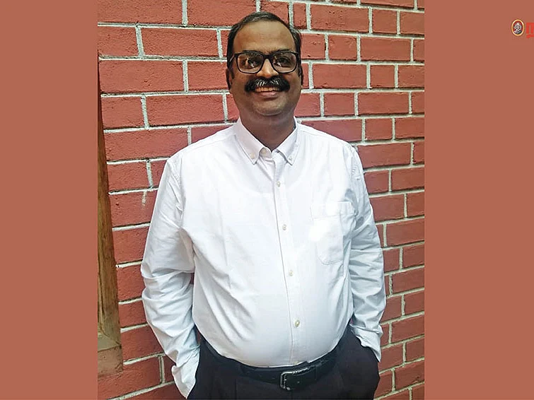 “உங்களிடம் நல்ல ஐடியா இருக்கா..? வழிகாட்ட நான் ரெடி..!” அனுபவம் பகிரும் மென்டார் செந்தில்குமார்