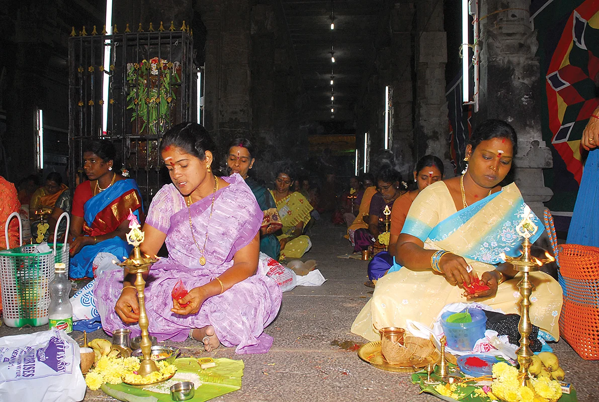 குங்கும அர்ச்சனைக்கு சொல்லவேண்டிய துதி என்ன?