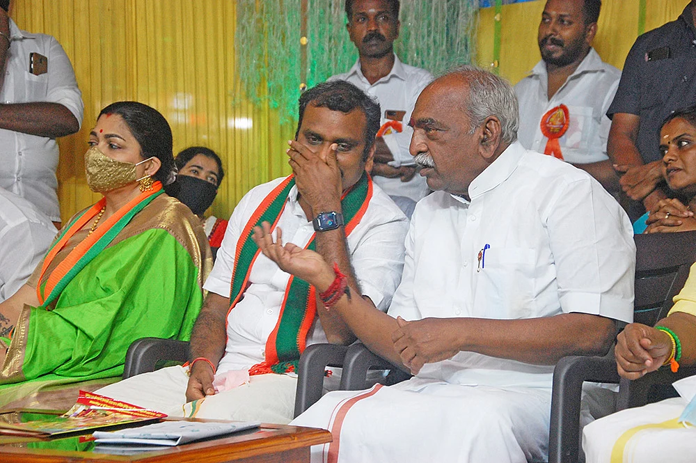 போட்டோ தாக்கு